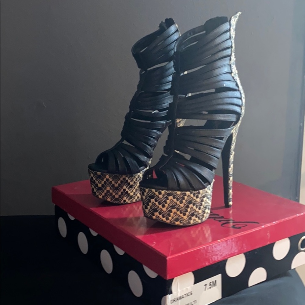 Nelly Bernal Dramatics